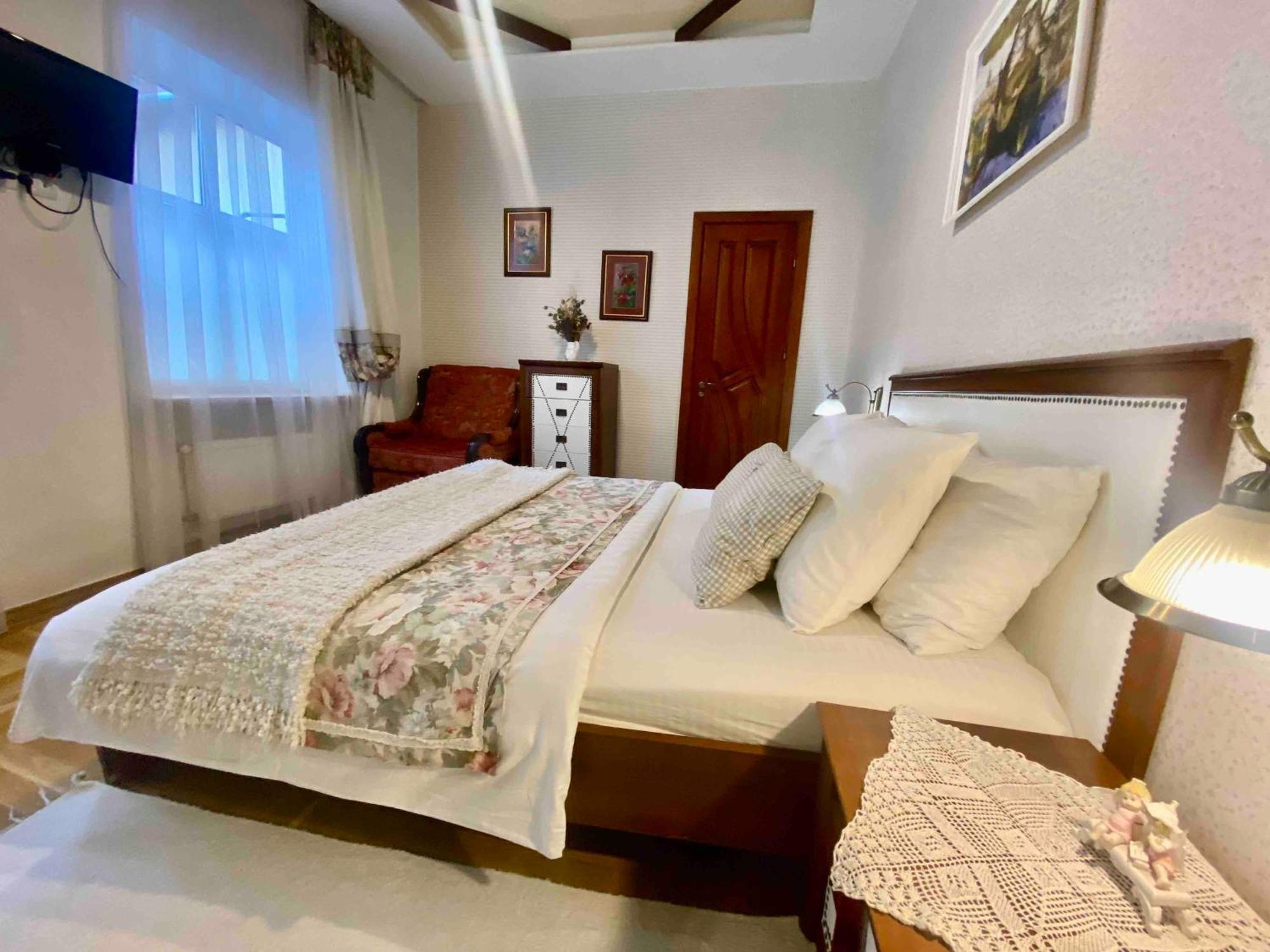 Вул Вірменська 20 Не Далеко Від Ж Д Вокзалу Звітні Документи Apartment Lviv Bagian luar foto