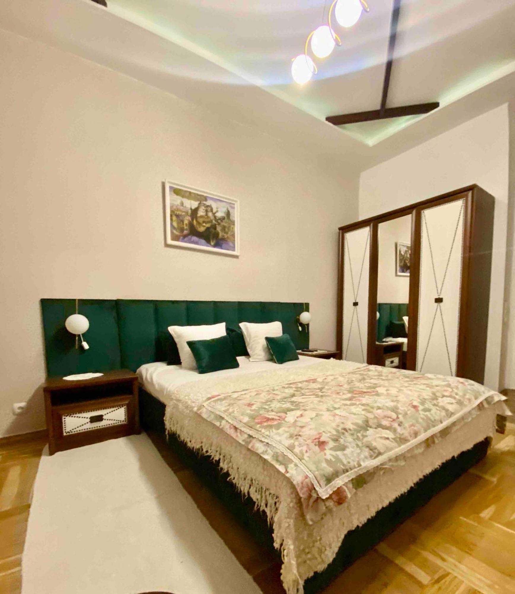Вул Вірменська 20 Не Далеко Від Ж Д Вокзалу Звітні Документи Apartment Lviv Bagian luar foto